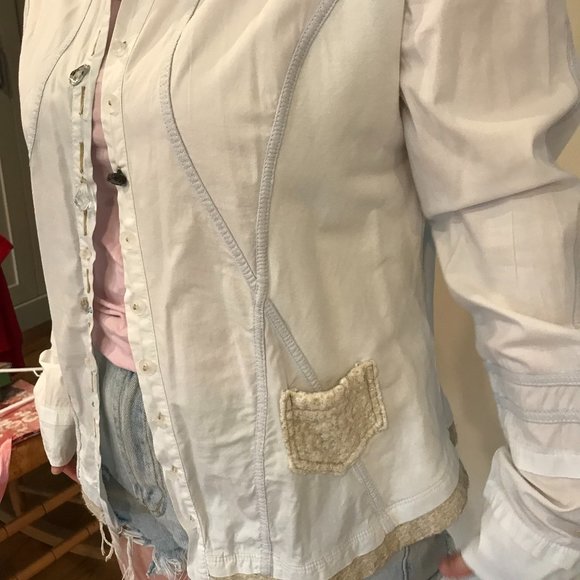 Ladies buttoned blouse/jacket - Picture 4 of 13